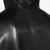 Abrigo corto con capucha para hombre en negro Abrigo corto con capucha para hombre en negro