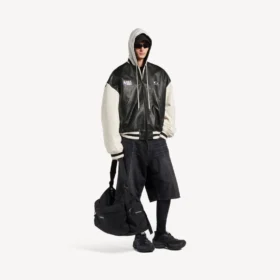 Balenciaga | Chaqueta universitaria de la colaboración con la NBA en negro/blanco
