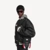 Balenciaga para hombre | Bolso bandolera Explorer de la colaboración con la NBA en negro/blanco/rojo bermellón Balenciaga para hombre | Bolso bandolera Explorer de la colaboración con la NBA en negro/blanco/rojo bermellón