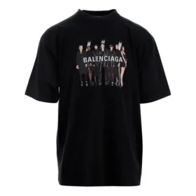 Balenciaga para hombre, camiseta oversize con estampado de logotipo retro, mangas cortas y hombreras, negra 620969TIVA11000 Balenciaga para hombre, camiseta oversize con estampado de logotipo retro, mangas cortas y hombreras, negra 620969TIVA11000