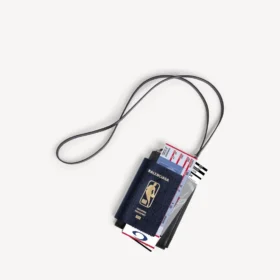 Balenciaga para hombre | Funda para móvil «Passport» de la colaboración con la NBA en azul