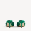 Balenciaga para mujer | Mules de Manolo Blahnik en color hierba Balenciaga para mujer | Mules de Manolo Blahnik en color hierba