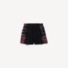 Bermudas de hombre de corte regular con estampado «tie-dye» extremo en negro Bermudas de hombre de corte regular con estampado «tie-dye» extremo en negro