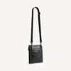 Bolsa Explorer para hombre con correa, pequeña, en negro Bolsa Explorer para hombre con correa, pequeña, en negro
