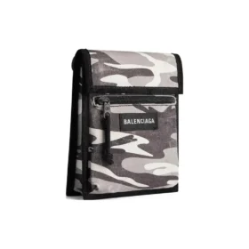 Bolsa pequeña Explorer con correa y estampado de camuflaje «Gris» 6559822AARO9061