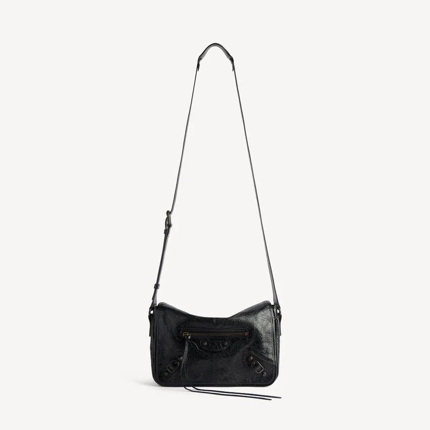 Bolso bandolera con solapa «Le City» para hombre, pequeño, en negro Bolso bandolera con solapa «Le City» para hombre, pequeño, en negro