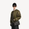 Bolso bandolera Le 7 Cube para hombre, pequeño, en negro Bolso bandolera Le 7 Cube para hombre, pequeño, en negro