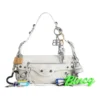 Bolso bandolera pequeño Le Cagole con efecto desgastado y dijes «Blanco» 7716402AA7A9000