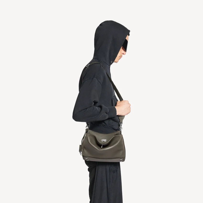 Bolso bandolera Rodeo para hombre, tamaño pequeño, en color caqui Bolso bandolera Rodeo para hombre, tamaño pequeño, en color caqui