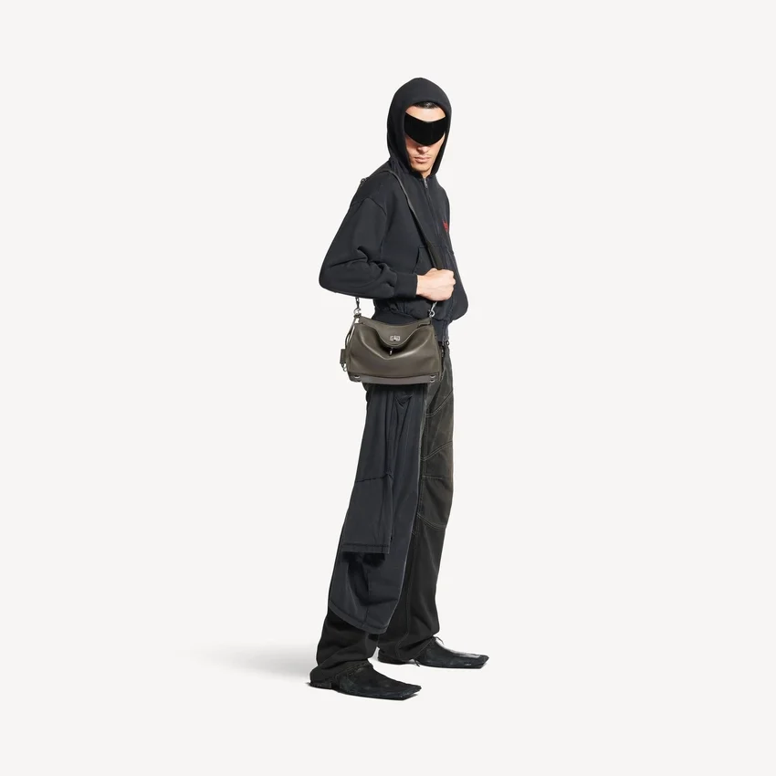 Bolso bandolera Rodeo para hombre, tamaño pequeño, en color caqui Bolso bandolera Rodeo para hombre, tamaño pequeño, en color caqui