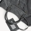 Bolso City mediano en color roca volcánica Bolso City mediano en color roca volcánica