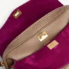 Bolso de hombro Le 7 para mujer, tamaño mediano, en color biscuit Bolso de hombro Le 7 para mujer, tamaño mediano, en color biscuit