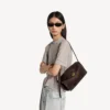 Bolso de hombro Le 7 para mujer, tamaño mediano, en color moka Bolso de hombro Le 7 para mujer, tamaño mediano, en color moka