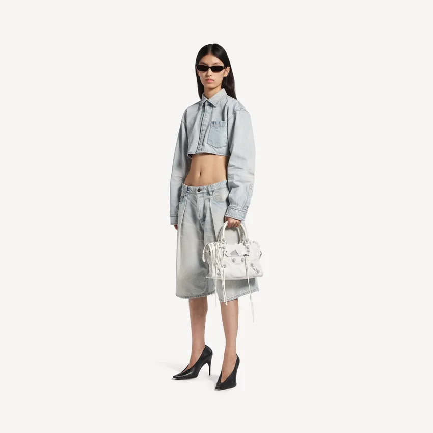 Bolso «Le City» para mujer, pequeño, con tachuelas gigantes y pedrería, en blanco óptico Bolso «Le City» para mujer, pequeño, con tachuelas gigantes y pedrería, en blanco óptico