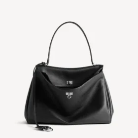 Bolso Rodeo grande de piel de becerro granulada en negro