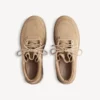 Bota baja de combate para hombre en color arena