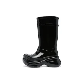 Botas Crocs x Balenciaga con acabado charol «Negro» 677388W1S8X