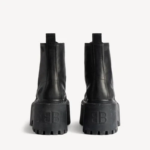 Botines de plataforma Strike para mujer en negro Botines de plataforma Strike para mujer en negro