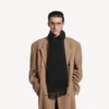 Bufanda con flecos para hombre en negro Bufanda con flecos para hombre en negro