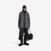 Bufanda con parche para hombre en gris Bufanda con parche para hombre en gris