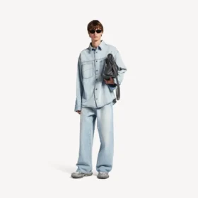 Camisa de denim de manga larga para hombre en azul claro