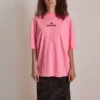 Camiseta de cuello redondo con bordado de la colección SS21, rosa, 641532TJVA95764