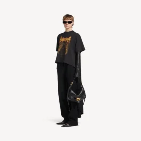 Camiseta de mujer Balenciaga «Sacra Cœur» con cola, en negro
