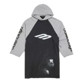 Camiseta raglán con capucha y estampado 3B Oversized «Negro» 790403TQVT51083