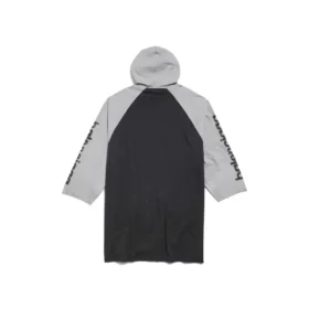 Camiseta raglán con capucha y estampado 3B Oversized «Negro» 790403TQVT51083