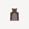 Camiseta sin costuras de estilo «techwear» para mujer en color topo/moka Camiseta sin costuras de estilo «techwear» para mujer en color topo/moka