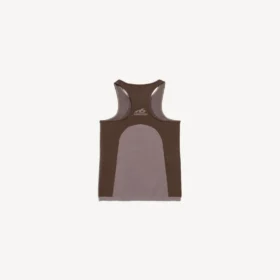 Camiseta sin costuras de estilo «techwear» para mujer en color topo/moka