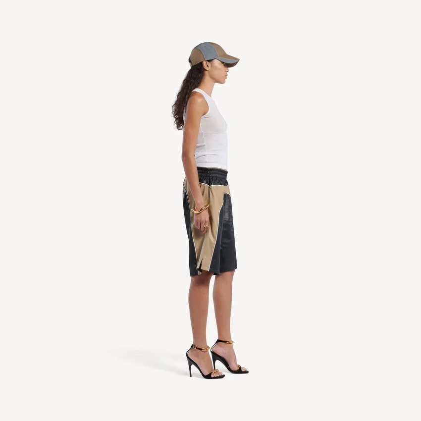 Camiseta sin mangas de mujer en blanco Camiseta sin mangas de mujer en blanco