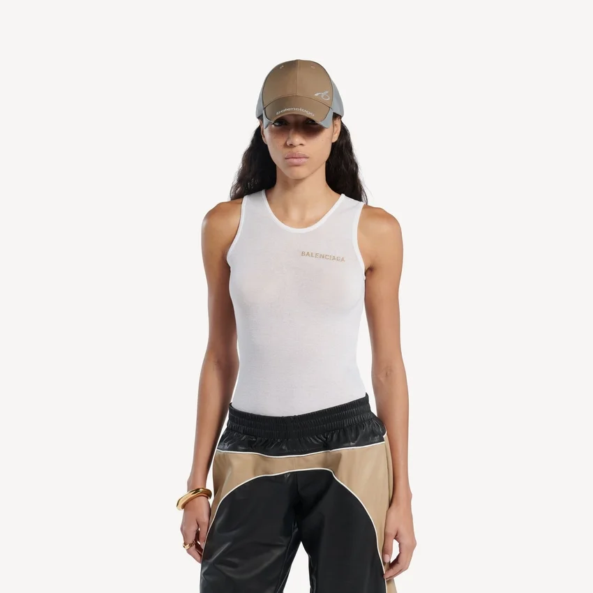 Camiseta sin mangas de mujer en blanco Camiseta sin mangas de mujer en blanco