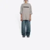 Camiseta unisex de manga corta, cuello redondo con estampado de letras en color liso, gris 661715TKVD58174