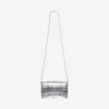 Cartera de mujer con forma de Hourglass y cadena en color plateado
