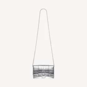 Cartera de mujer con forma de Hourglass y cadena en color plateado