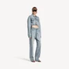 Chaqueta corta de corte curvo para mujer en azul claro decolorado Chaqueta corta de corte curvo para mujer en azul claro decolorado