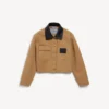 Chaqueta corta de estilo laboral para mujer en color beige Chaqueta corta de estilo laboral para mujer en color beige
