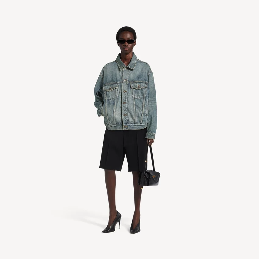 Chaqueta de Denim «Kick» para mujer en azul vintage desgastado Chaqueta de Denim «Kick» para mujer en azul vintage desgastado