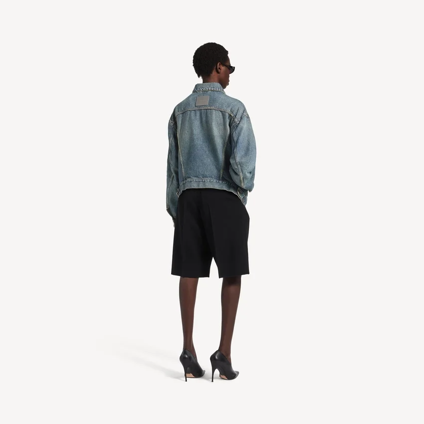 Chaqueta de Denim «Kick» para mujer en azul vintage desgastado Chaqueta de Denim «Kick» para mujer en azul vintage desgastado