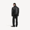 Chaqueta de piel de cordero con cremallera para hombre en color negro Chaqueta de piel de cordero con cremallera para hombre en color negro