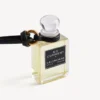 Colgante con frasco de perfume en miniatura en color negro Colgante con frasco de perfume en miniatura en color negro