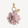 Colgante/llavero de mujer con forma de flor en cuarzo rosa Colgante/llavero de mujer con forma de flor en cuarzo rosa
