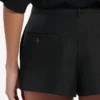 Falda-pantalón mini entallada para mujer en negro Falda-pantalón mini entallada para mujer en negro