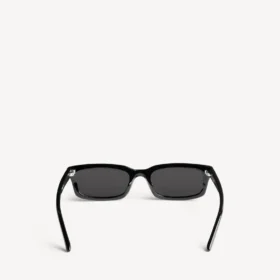 Gafas de sol rectangulares para uso diario en color negro