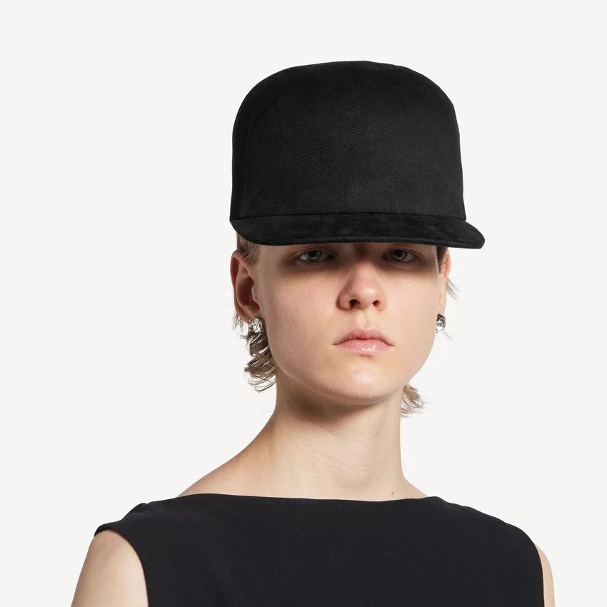 Gorra de mujer en negro Gorra de mujer en negro