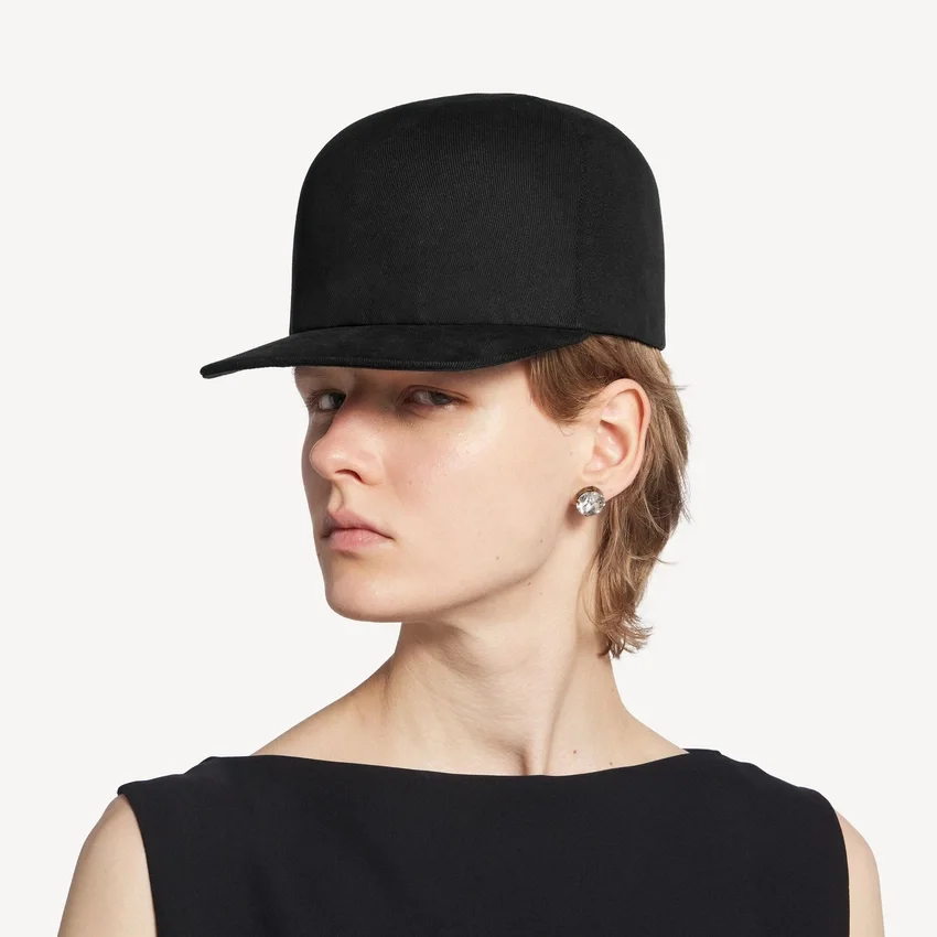 Gorra de mujer en negro Gorra de mujer en negro