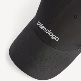 Gorra «techwear» para hombre en negro