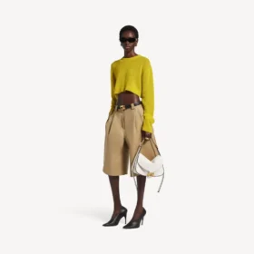 Jersey corto de cuello redondo para mujer en amarillo oscuro