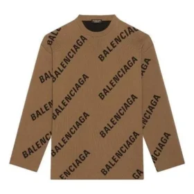 Jersey de punto de lana con cuello redondo y logotipo por toda la prenda «Marrón claro» 657401T32002900 Jersey de punto de lana con cuello redondo y logotipo por toda la prenda «Marrón claro» 657401T32002900